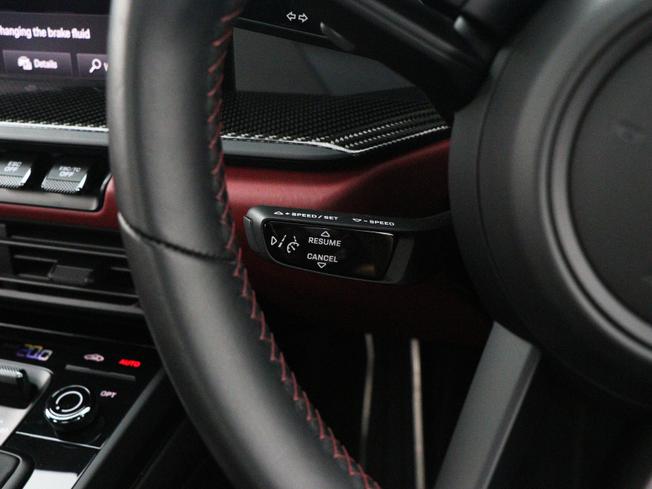 PORSCHE 911 Photo 50