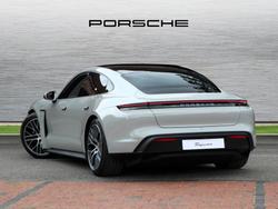 PORSCHE Taycan Photo 2