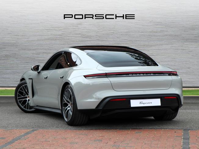 PORSCHE Taycan Photo 2