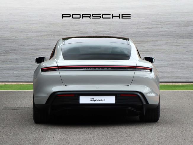PORSCHE Taycan Photo 7
