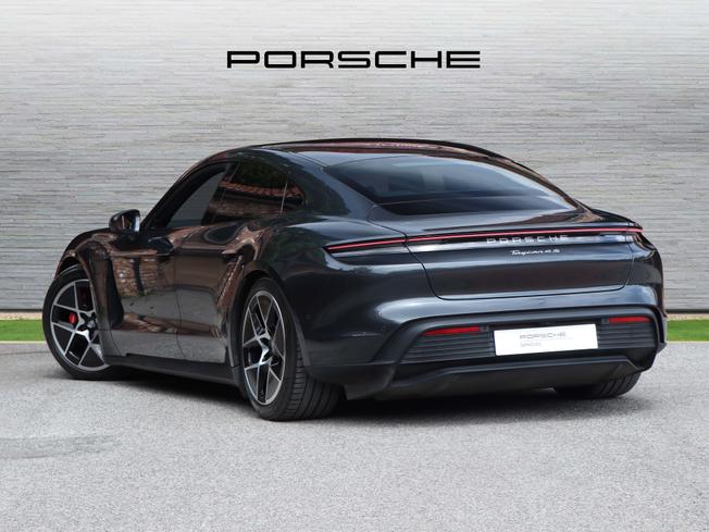 PORSCHE Taycan Photo 2
