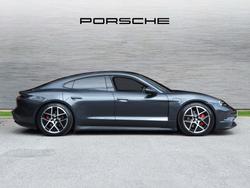 PORSCHE Taycan Photo 5