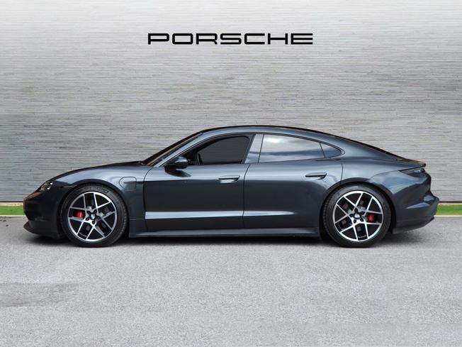 PORSCHE Taycan Photo 6