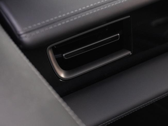 PORSCHE Taycan Photo 48
