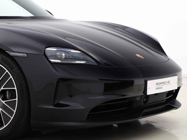 PORSCHE Taycan Photo 12