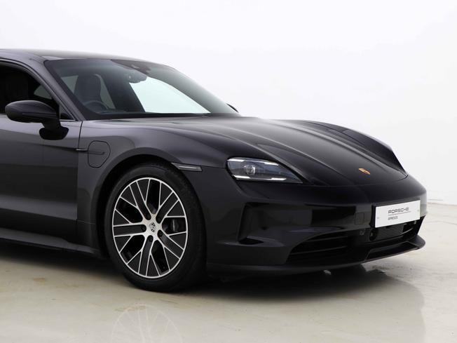 PORSCHE Taycan Photo 13