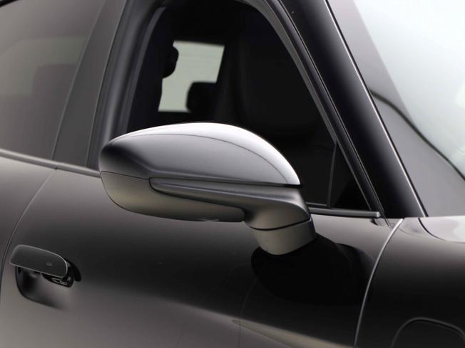 PORSCHE Taycan Photo 14