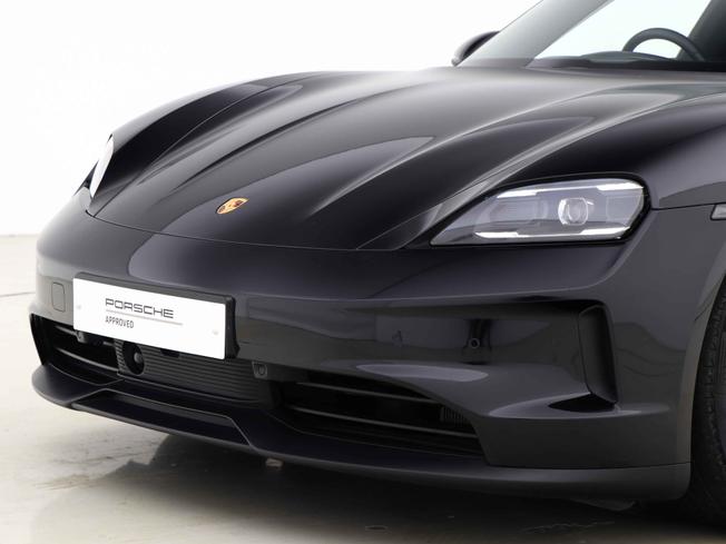 PORSCHE Taycan Photo 17
