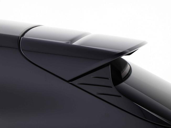 PORSCHE Taycan Photo 23