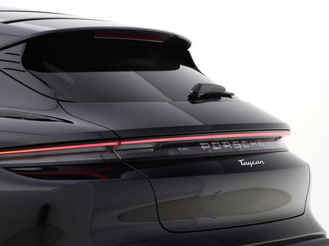 PORSCHE Taycan Photo 24