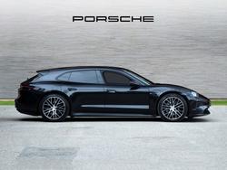 PORSCHE Taycan Photo 5