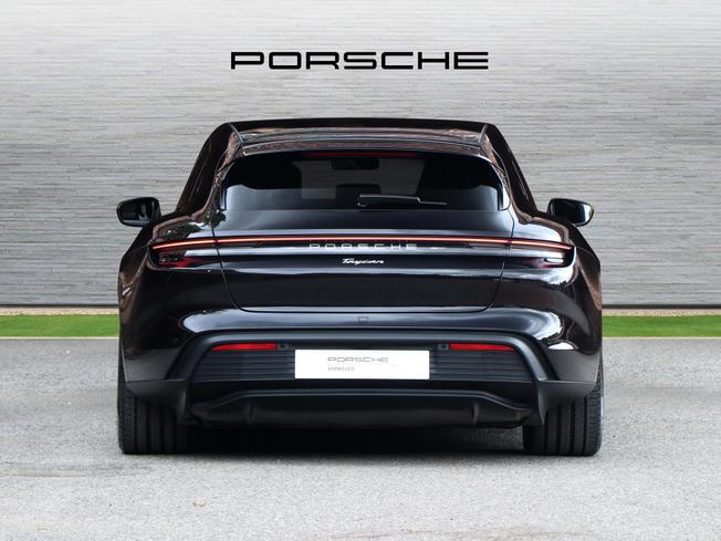 PORSCHE Taycan Photo 8