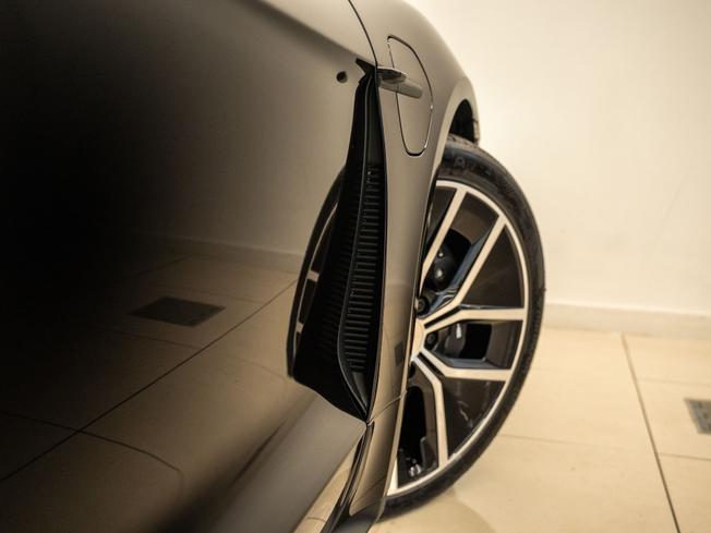PORSCHE Taycan Photo 29