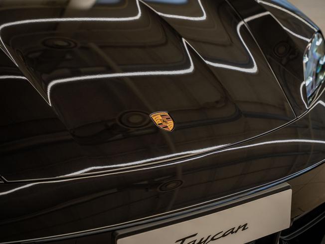 PORSCHE Taycan Photo 36