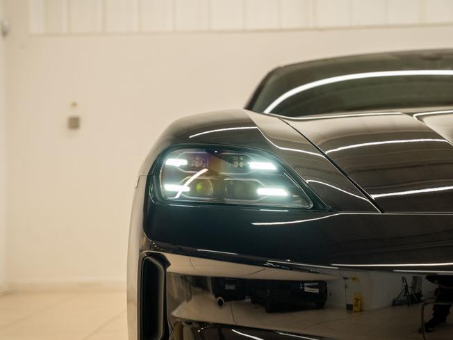 PORSCHE Taycan Photo 37