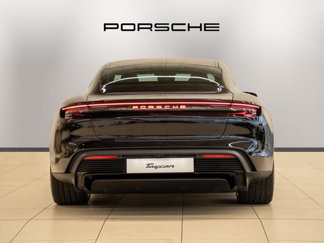 PORSCHE Taycan Photo 7