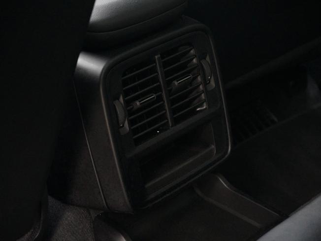 PORSCHE Taycan Photo 19