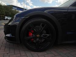 PORSCHE Taycan Photo 4