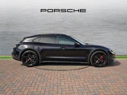 PORSCHE Taycan Photo 5