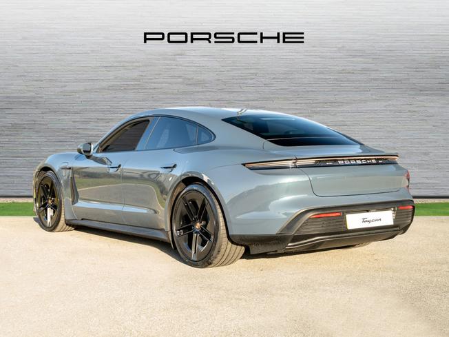 PORSCHE Taycan Photo 2