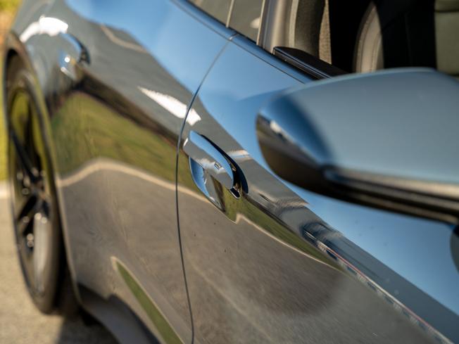 PORSCHE Taycan Photo 30