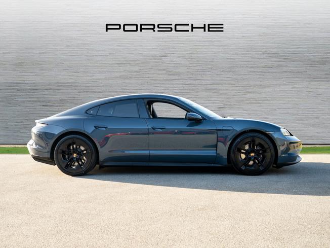 PORSCHE Taycan Photo 5