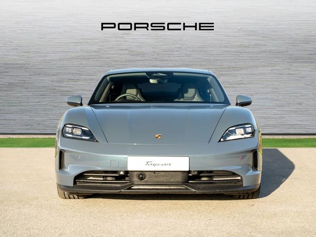 PORSCHE Taycan Photo 6