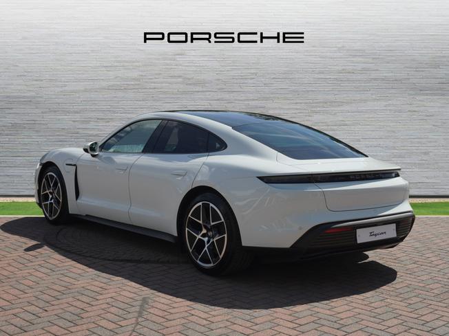 PORSCHE Taycan Photo 2