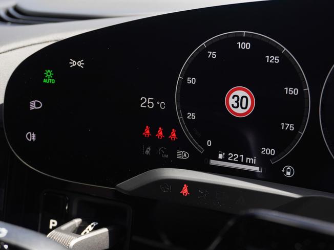 PORSCHE Taycan Photo 26