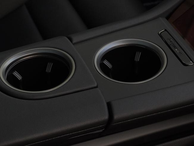PORSCHE Taycan Photo 34