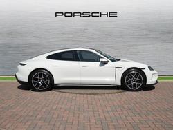 PORSCHE Taycan Photo 5