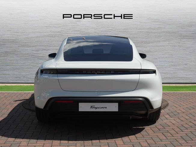 PORSCHE Taycan Photo 7