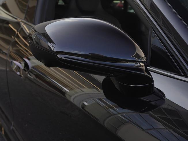 PORSCHE Taycan Photo 33