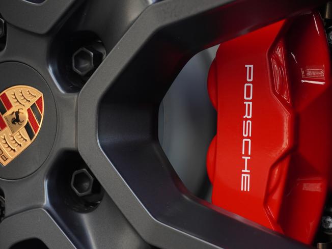 PORSCHE Taycan Photo 43