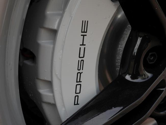 PORSCHE Taycan Photo 47