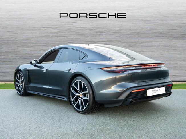PORSCHE Taycan Photo 2