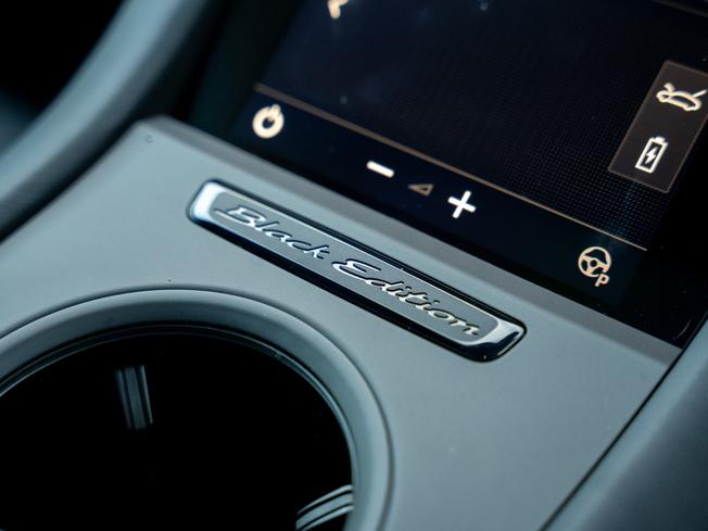 PORSCHE Taycan Photo 20