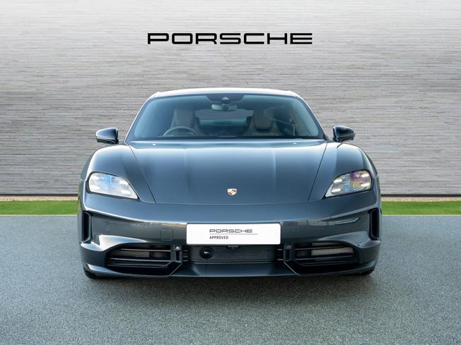 PORSCHE Taycan Photo 6