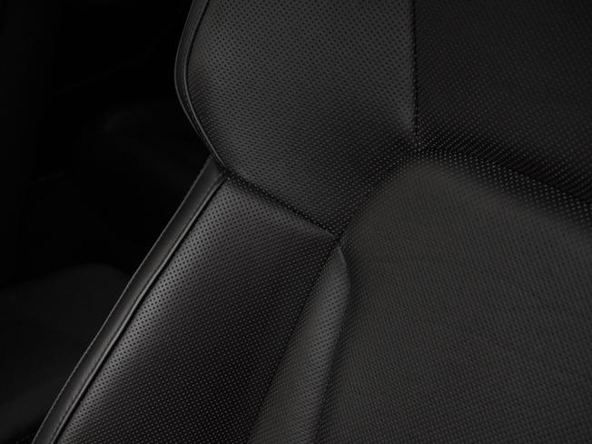PORSCHE Taycan Photo 17