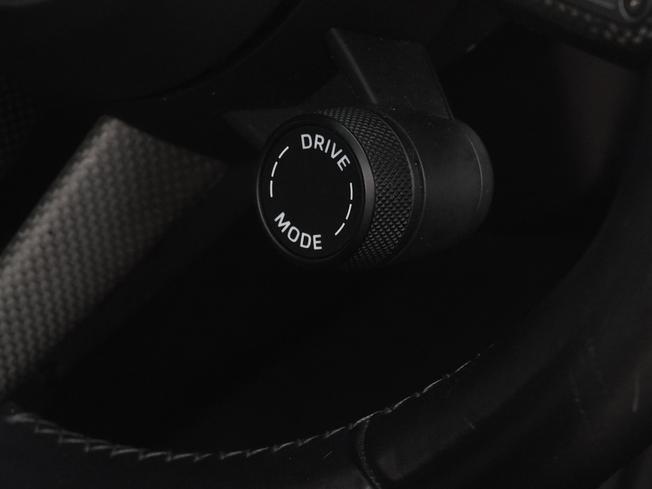 PORSCHE Taycan Photo 30