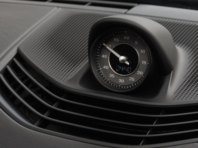 PORSCHE Taycan Photo 40