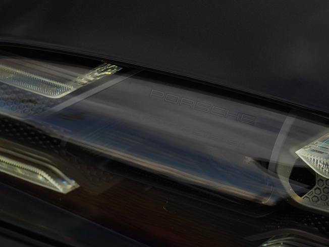 PORSCHE Taycan Photo 47