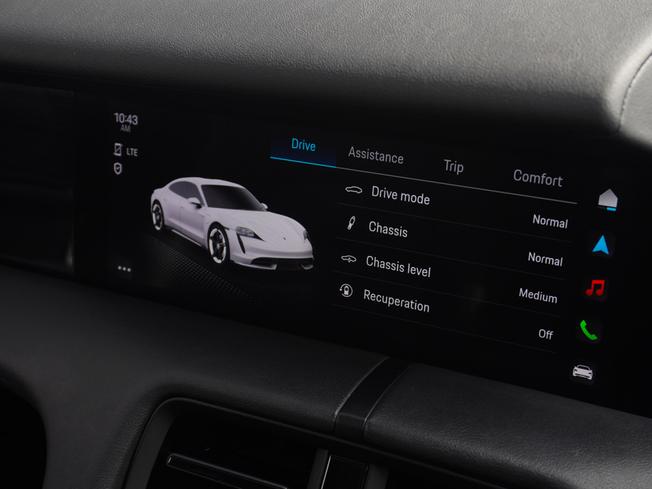 PORSCHE Taycan Photo 15