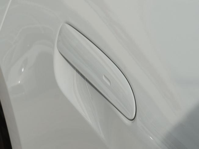 PORSCHE Taycan Photo 37
