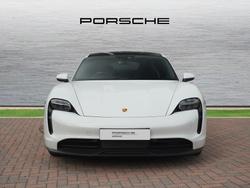 PORSCHE Taycan Photo 5