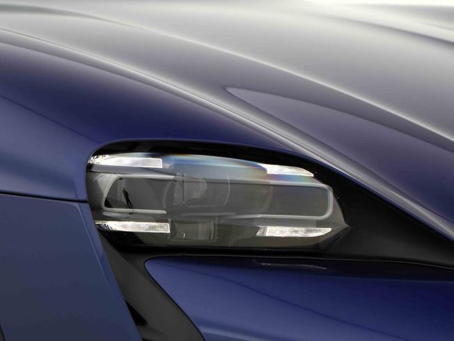 PORSCHE Taycan Photo 13