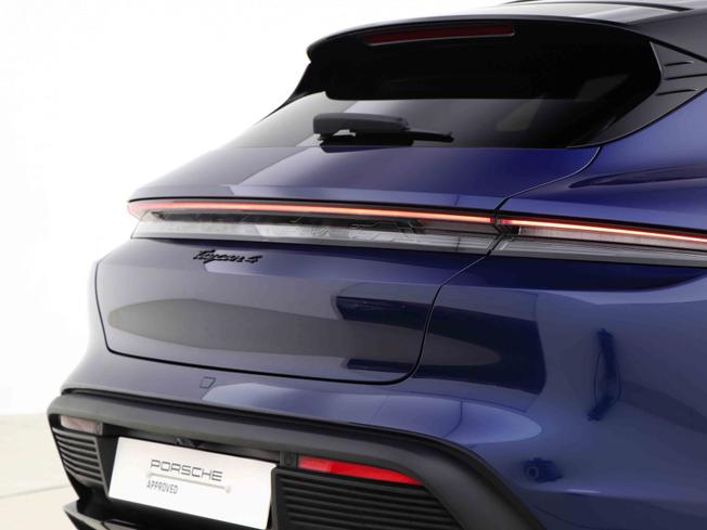 PORSCHE Taycan Photo 19