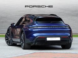 PORSCHE Taycan Photo 2