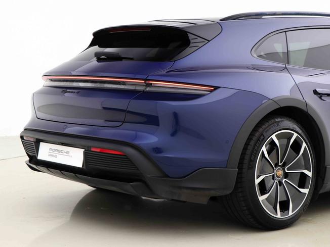 PORSCHE Taycan Photo 20
