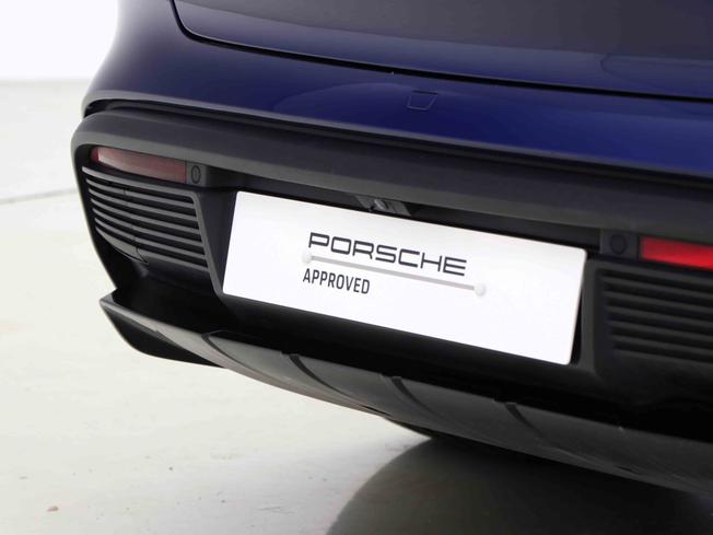 PORSCHE Taycan Photo 21